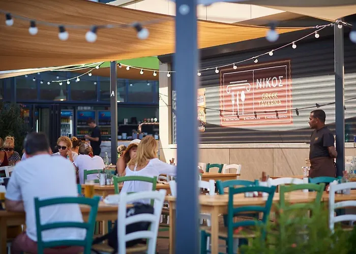 아파트 Sun & Fun In Pools 마마이아