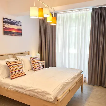 Sun & Fun In Pools Daire