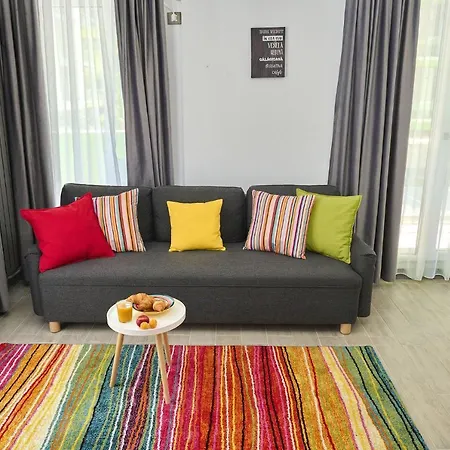 Sun & Fun In Pools Daire