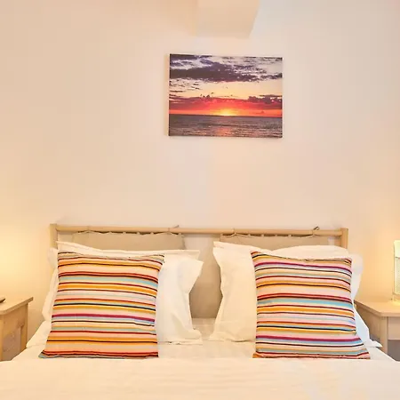 Sun & Fun In Pools Daire Mamaia